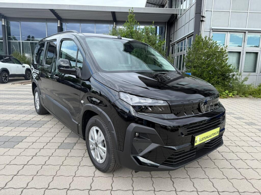 Schwarzer Peugeot Rifter von Rollstuhlautos.de