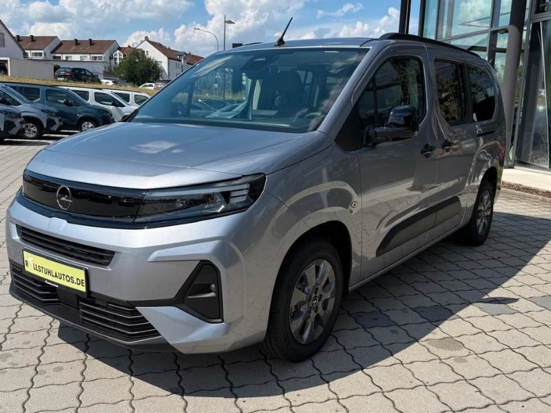 Opel Combo XL von vorne