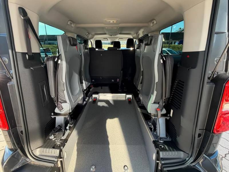 Peugeot Traveller - Platz des Passivfahrers